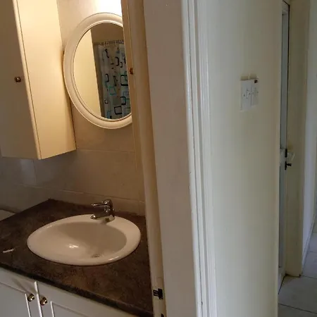 5 Bedroom House For Good Price In Livadia, Easy Access To The Sea And * Larnaca