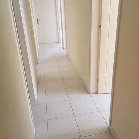 5 Bedroom House For Good Price In Livadia, Easy Access To The Sea And Case de vacanță
