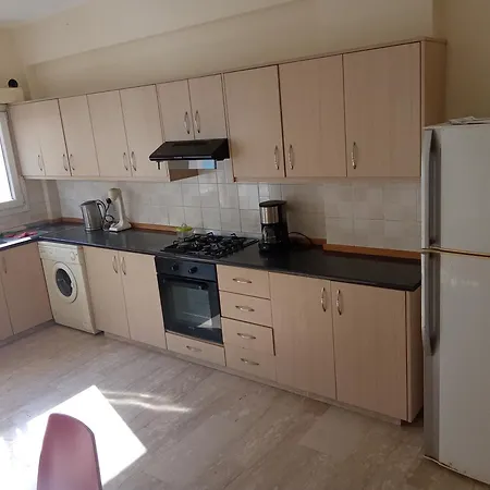 5 Bedroom House For Good Price In Livadia, Easy Access To The Sea And Case de vacanță *