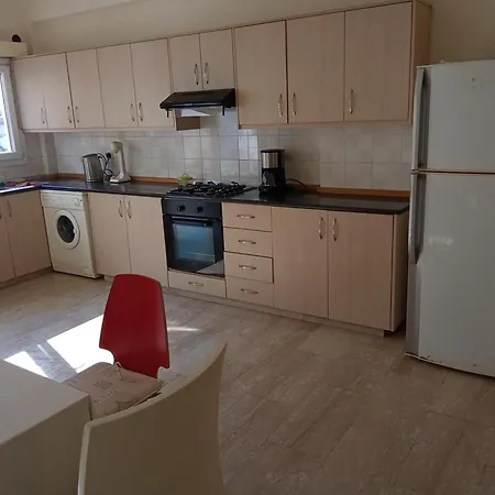 5 Bedroom House For Good Price In Livadia, Easy Access To The Sea And * Larnaca