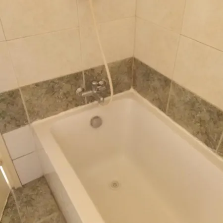 5 Bedroom House For Good Price In Livadia, Easy Access To The Sea And * Larnaca